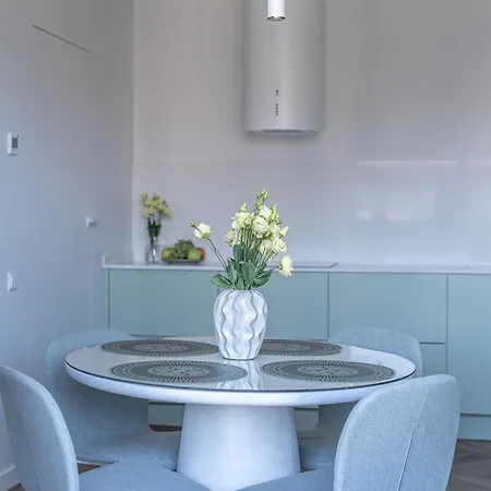 Luka Apartment *